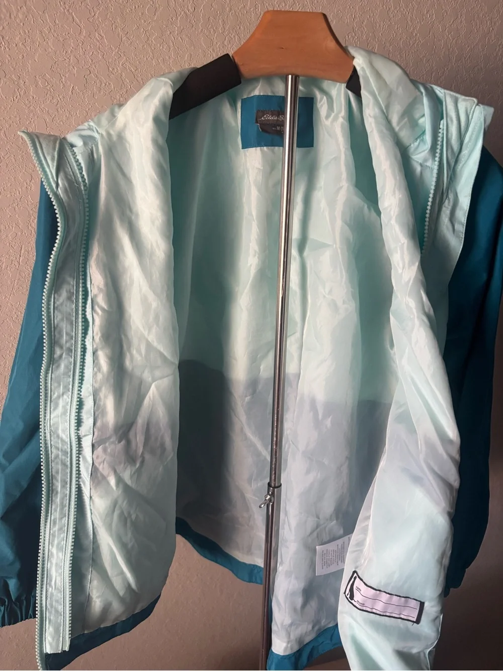 Eddie Bauer lightweight hooded